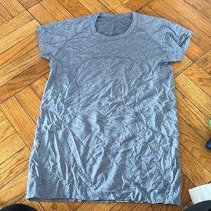 Lululemon Swiftly Tee- size 10, glittered blue